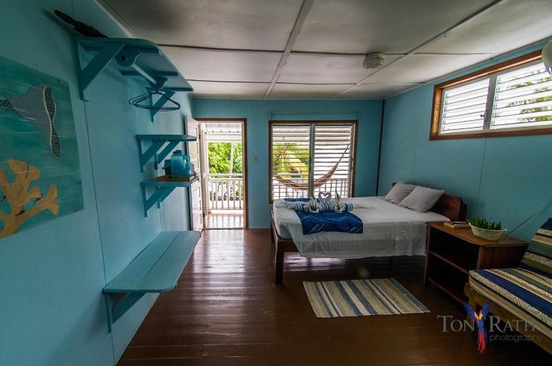 Pelican Beach Resort South Water Caye Dangriga Exteriér fotografie