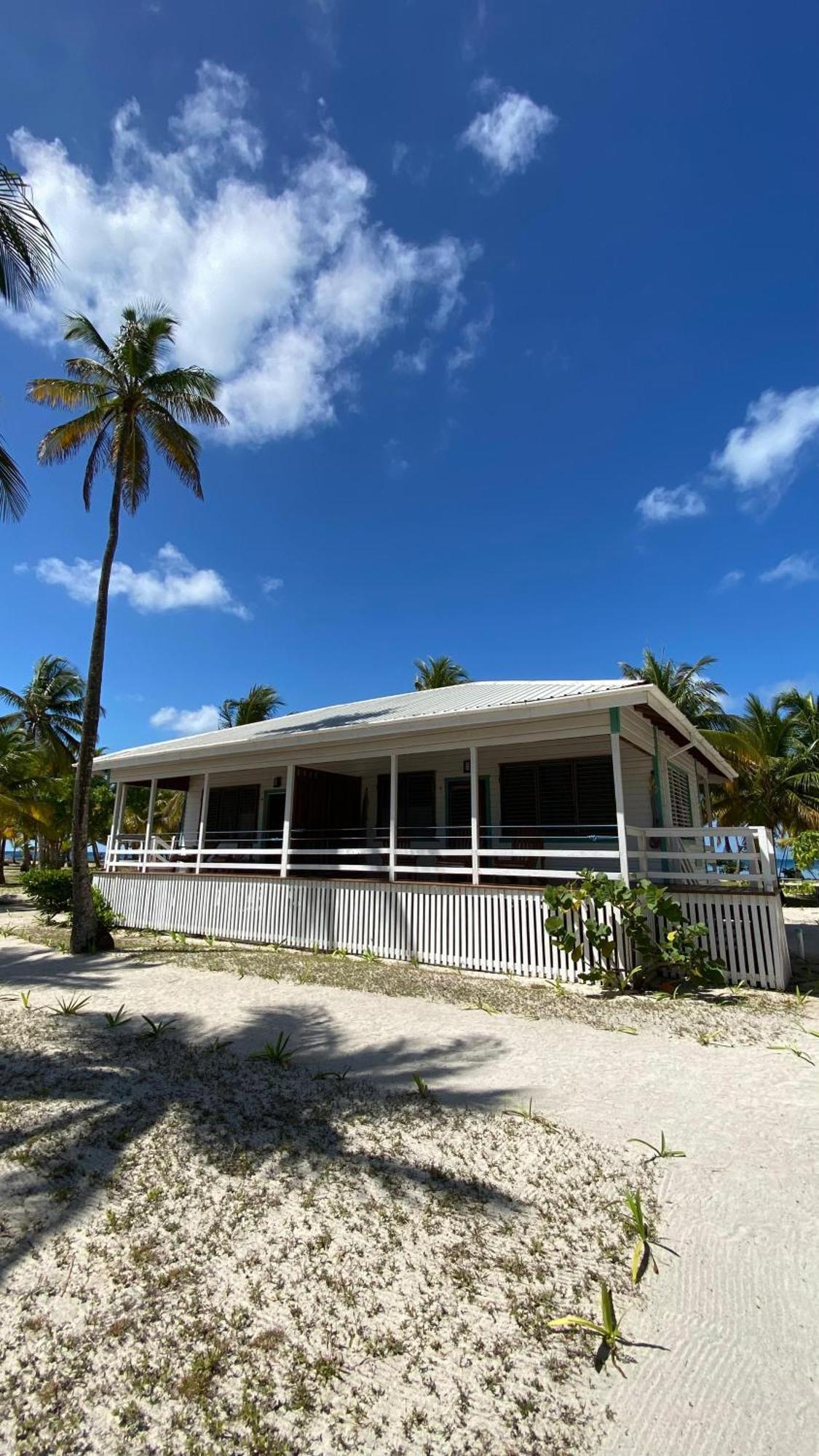 Pelican Beach Resort South Water Caye Dangriga Exteriér fotografie
